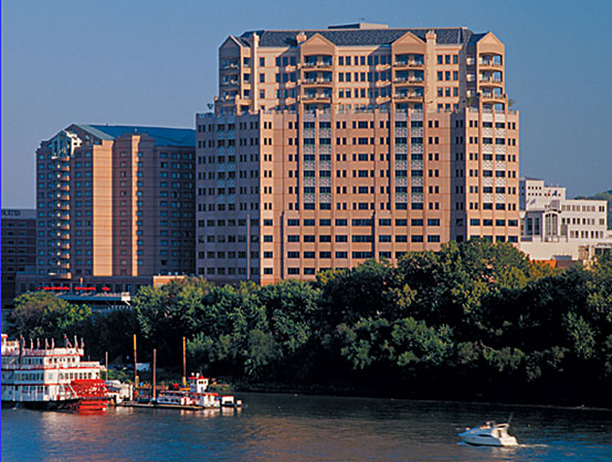 Domaine de la Rive Condominiums, Covington Kentucky